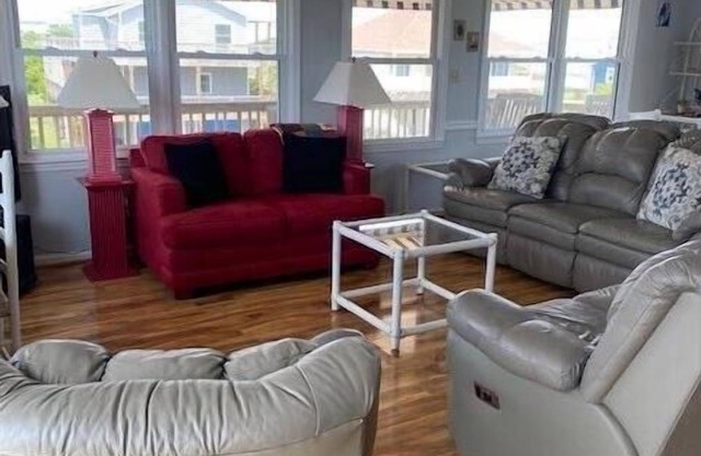 3rd row home with PRIVATE POOL AND TIKI BAR