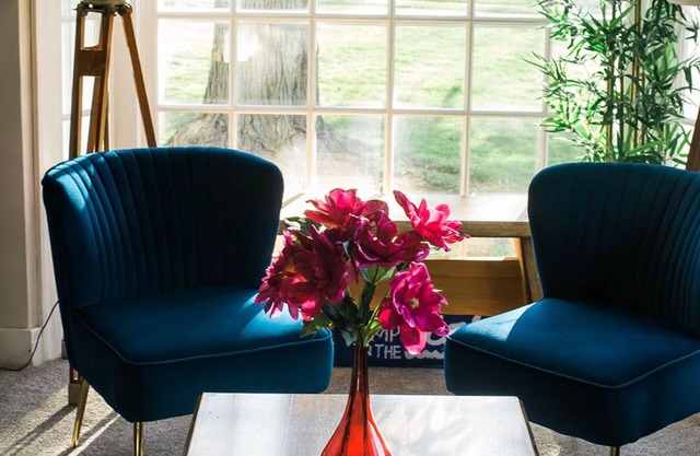 4 Bdrm Lakefront Retreat-Private Idyllic Forest with Trail-High Speed Internet