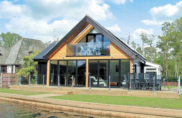 4 bedroom accommodation in Hoveton, near Wroxham