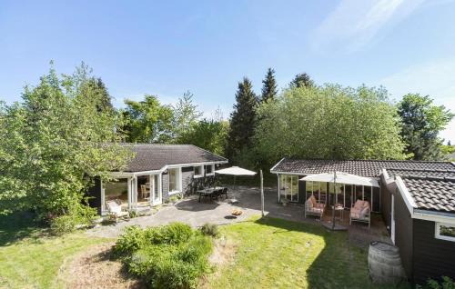 4 Bedroom Amazing Home In Dronningmølle