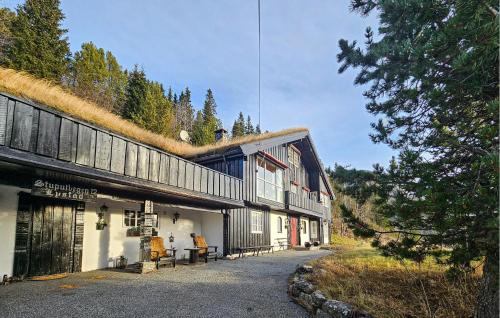 4 Bedroom Beautiful Home In Hemsedal