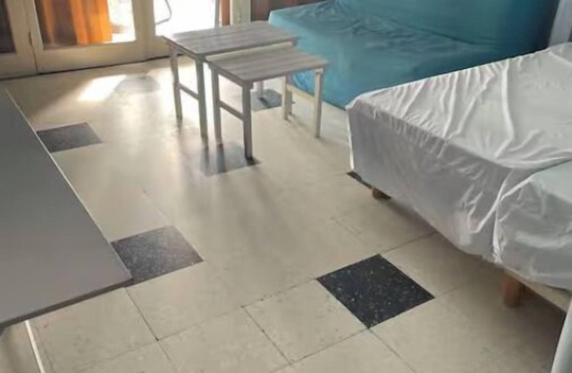 4-bedroom house for 10 people