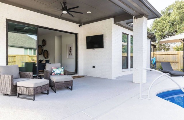 4-bedroom house with Pool and Putting Green in Hill Country