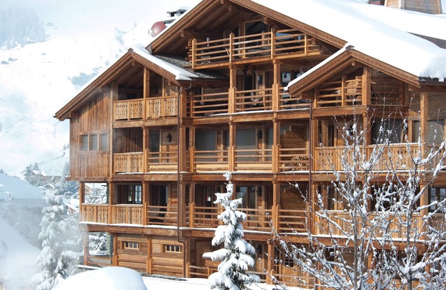 4 bedroom Luxury Alpine retreat perfectly located, 2 minutes to Medran ski lift