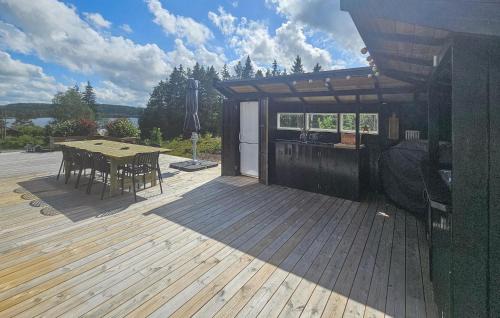 4 Bedroom Nice Home In Vegårshei