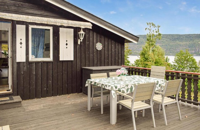 4 Bedroom Nice Home In Vikersund