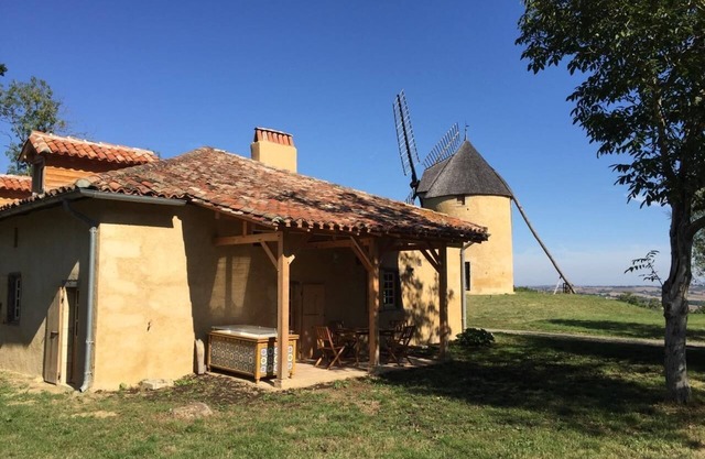 4 Bedroom Private vacation home in Montpezat