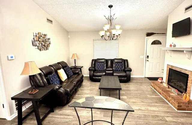 4-br 2-bath house in charming Fitzgerald with WiFi, AC. Perfect for long stays.