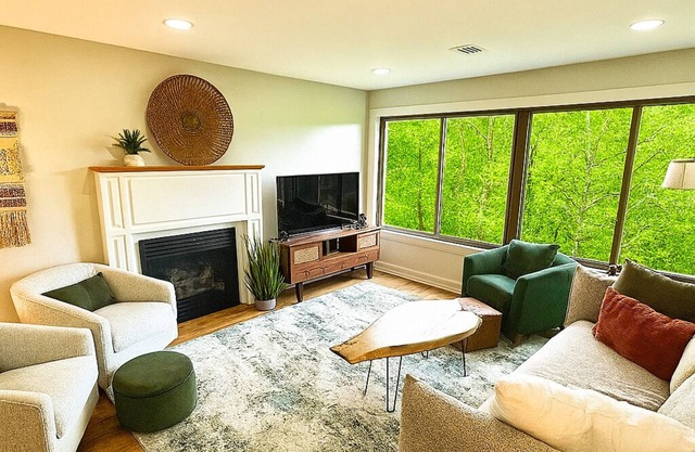4 BR Treetop Escape | Orchards, Skiing, Mountain Creek, Minerals, Wildlife