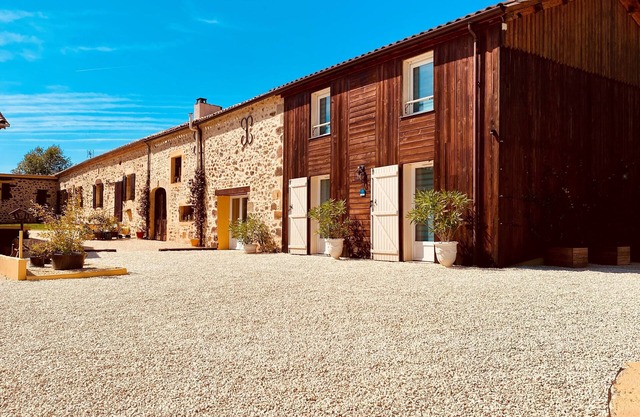 4* Holiday Home with Aircon and Private Heated Salt 10x4 Pool - 40 Mins Bergerac