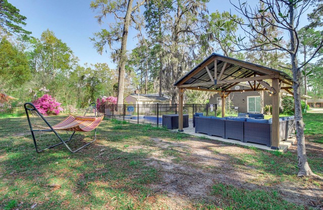 4 Mi to Savannah: Home w/Gazebo & Seasonal Pool!