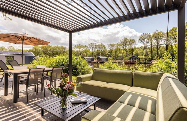 4-person bungalow in the holiday park Landal Landgoed Bourtange