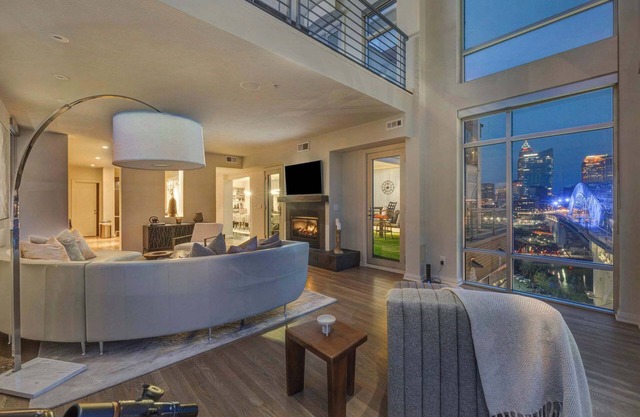 4000 sq ft Luxe 4BR Penthouse | Theater | Patio