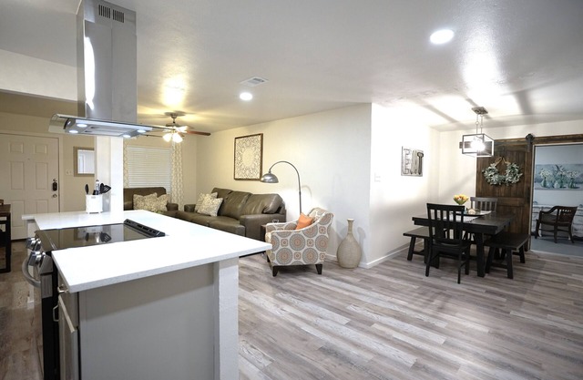 4bdr/1K/2Q/1D/3T 7 miles to AT&T Stadium 5 min to DFW Airport