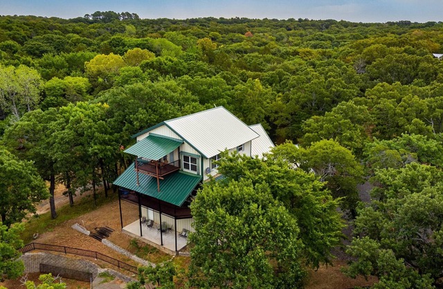 4Bdrm w/ Pool Table Fish & Swim at House Texoma