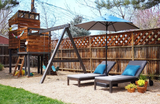 4br Olde Town ~ Firepit ~ Outdoor Heated Dining ~ Playset