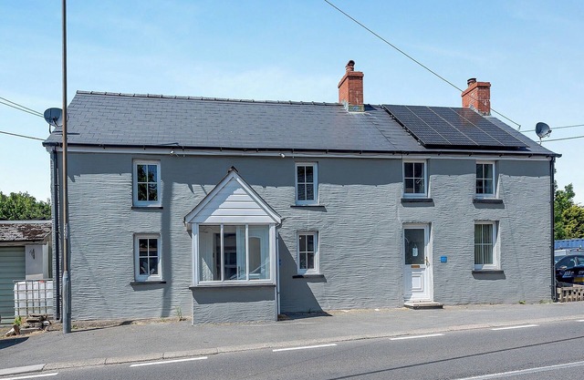 5 bedroom accommodation in Eglwyswrw