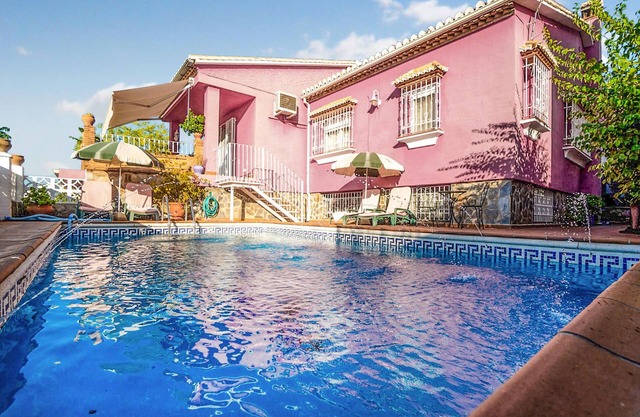 5 bedroom accommodation in Monachil