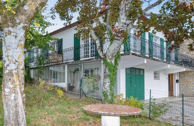5 bedroom accommodation in Puivert