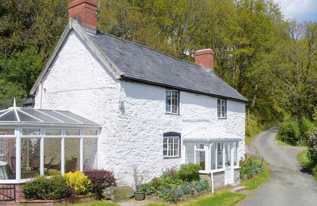 5 bedroom accommodation in Meifod, near Welshpool