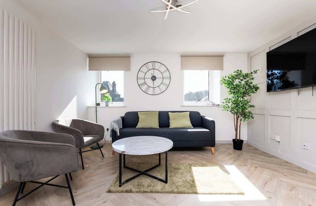 5 Bedroom Apartment - Galashiels