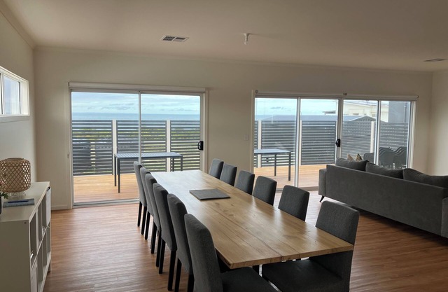 5 bedroom beachside house with ocean views in Marion Bay