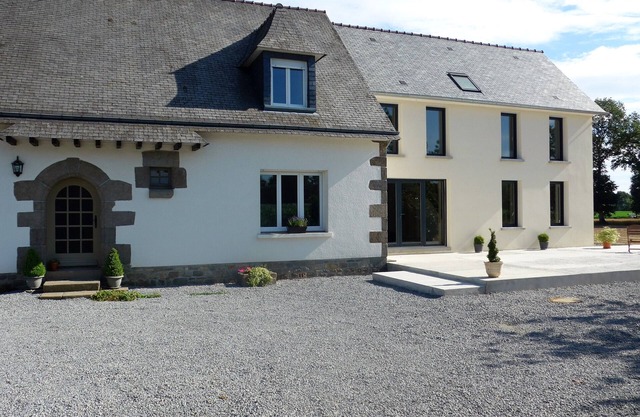 5 Bedroom Bed & breakfast in Combourg