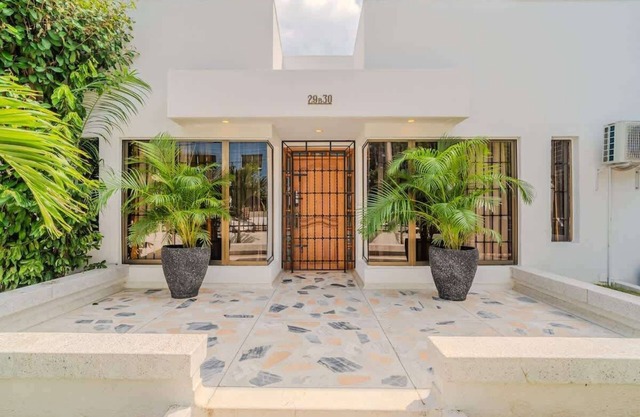5 Bedroom Cartagena Cottage - Close to Walled City
