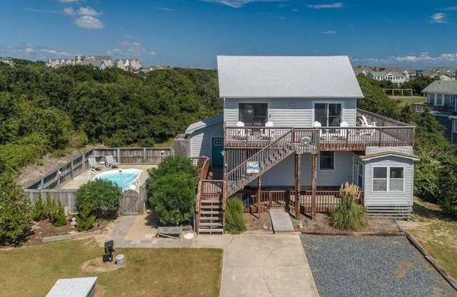 5 Bedrooms, 3 Full Baths, Outdoor Shower, Private Pool, Hot Tub, (Sleeps 10)