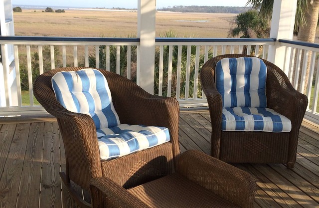 5 BR With Fantastic Views on Harbor Island, SC., Golf Cart, Wi-Fi, Beautiful!