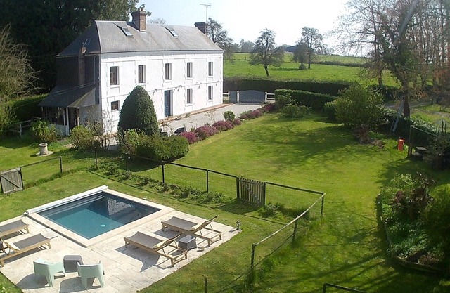 5* listed house with heated pool in the heart of the Pays d'Auge
