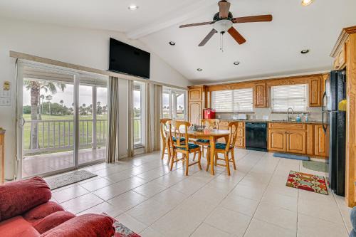 5 Mi to Beaches Sunny Port Isabel Golf Retreat
