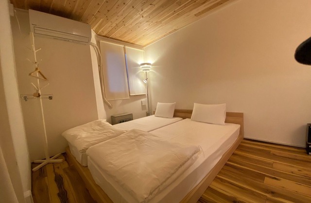 5 minutes walk to Tenjin Room for 2 people right /Fukuoka Fukuoka