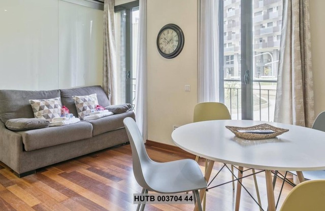 56. Anglesola apartment