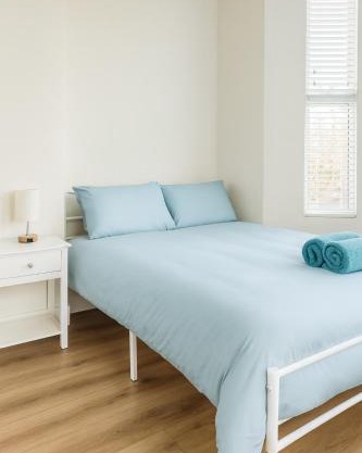 58 Stylish Acton Studio Fast Central Connection