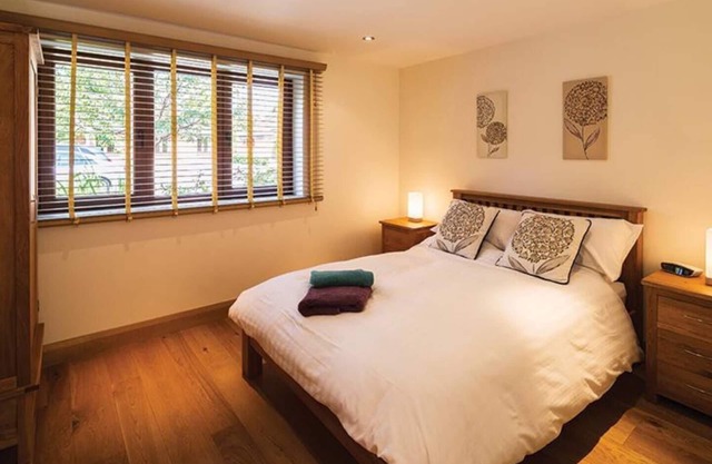 5a Ashbrook Mews 5a A