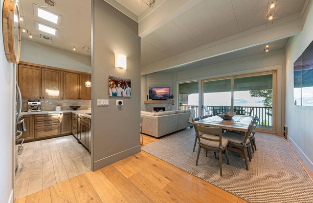 6-8 Miles to Palisades|Alpine|Homewood|Walk to TC
