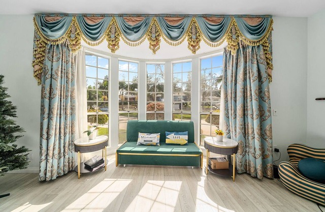 6 bd Villa with huge pool and karaoke Room