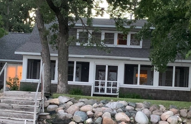 6 Bedroom 2 Story Cottage on Big Pelican Lake.