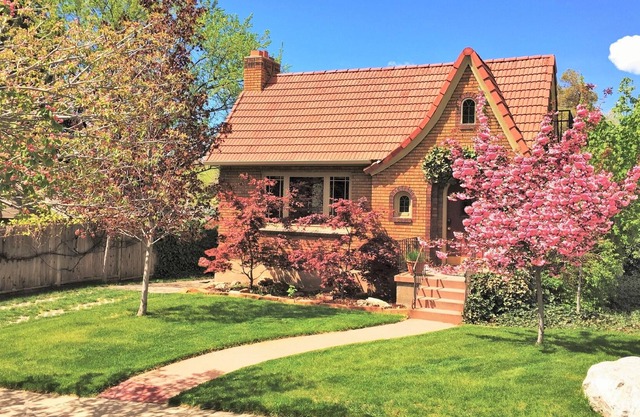 6-Bedroom Masterpiece in the Historic District