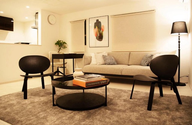 6 mins to walk JR Okubo station 1stop to Shinjuku BRAND NEW silent stylish 3BR villa