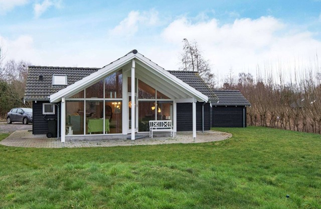6 person holiday home in Ebeltoft