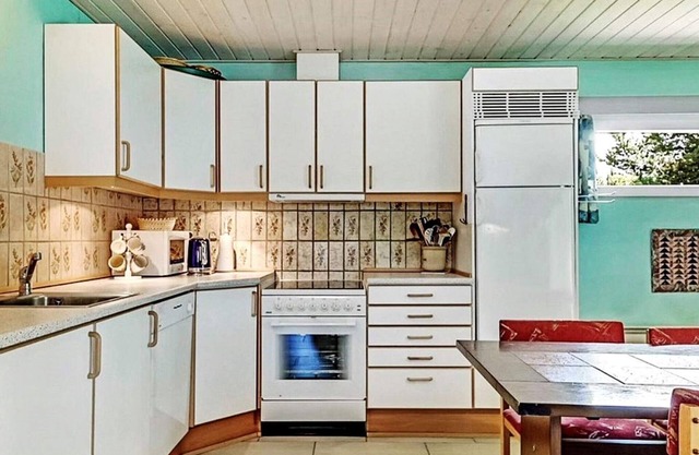 6 person holiday home in Oksbøl