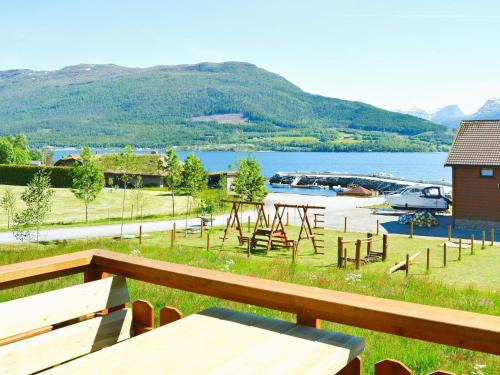 6 person holiday home in EIDSVÅG