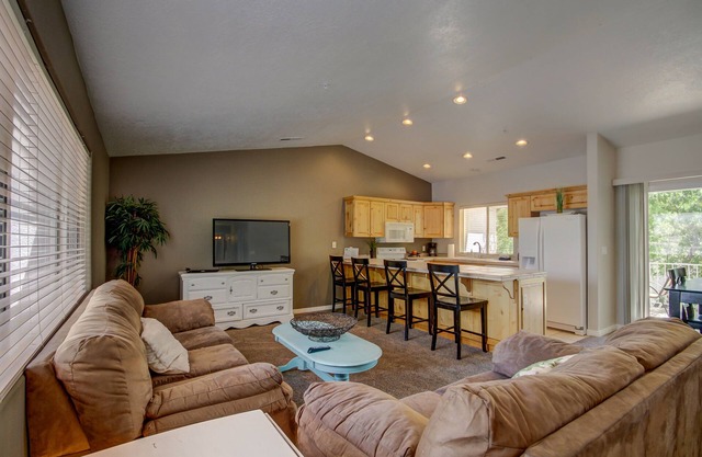 6 Pools All Inclusive | Top Level | Great For Families | Vaulted Ceilings | #1216