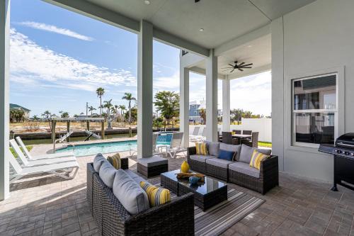 611 Estero Blvd home