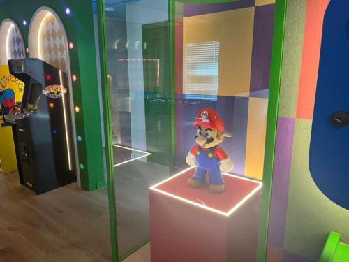 7 Bedrooms 5 Bathrooms Windsor Cay 15879Cc