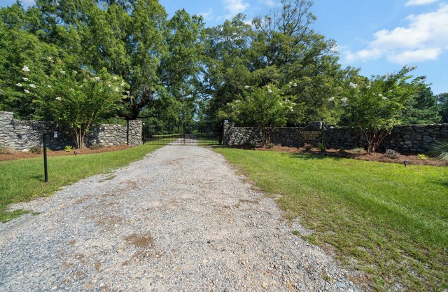 77 Acre Country Estate that sleeps 14