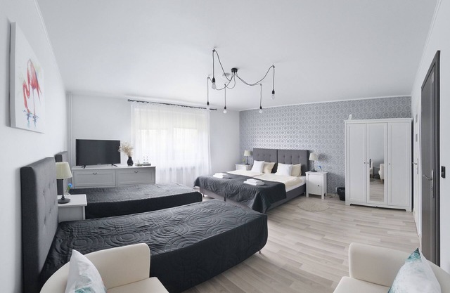 7th Room Guest House
