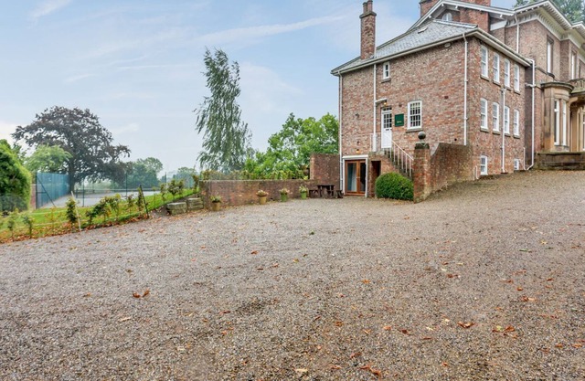 8 bedroom accommodation in Wighill, near York